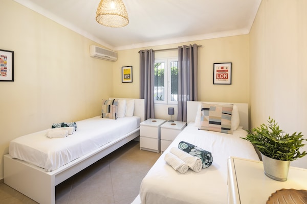 Foto van Villa in kustplaats Carvoeiro, Algarve - Vakantiehuis in Carvoeiro - BedRoom