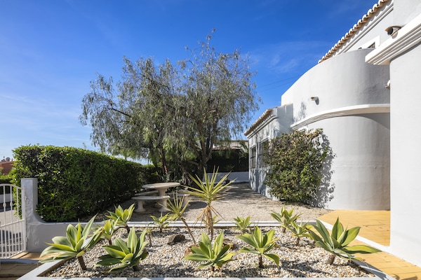Foto van Villa in kustplaats Carvoeiro, Algarve - Vakantiehuis in Carvoeiro - GardenSummer