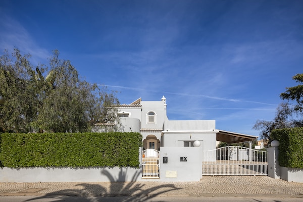 Foto van Villa in kustplaats Carvoeiro, Algarve - Vakantiehuis in Carvoeiro - Outdoor