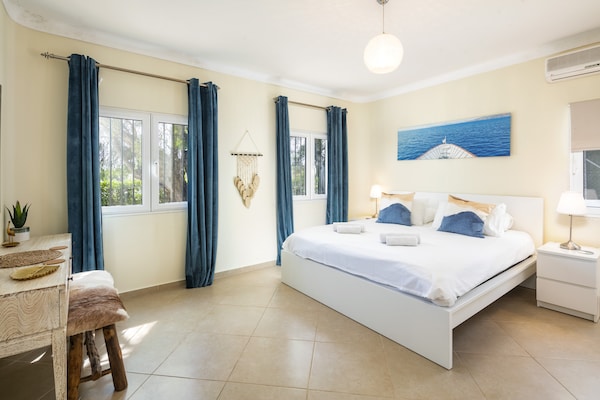 Foto van Villa in kustplaats Carvoeiro, Algarve - Vakantiehuis in Carvoeiro - BedRoom