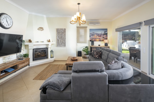Foto van Villa in kustplaats Carvoeiro, Algarve - Vakantiehuis in Carvoeiro - LivingRoom