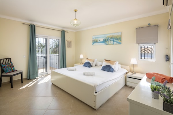 Foto van Villa in kustplaats Carvoeiro, Algarve - Vakantiehuis in Carvoeiro - BedRoom