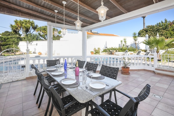 Foto van Comfortabele villa in Carvoeiro, Algarve - Vakantiehuis in Carvoeiro - terrace