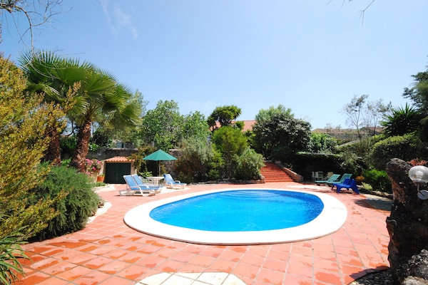 Foto van Vintage boerderij in Lissabon Portugal met zwembad - PoolOfHouse