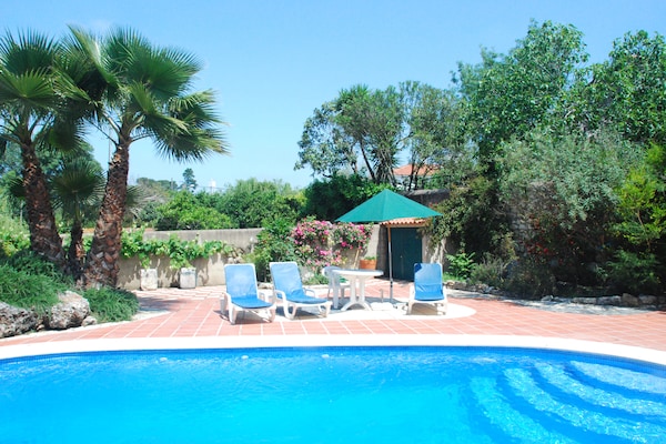 Foto van Vintage boerderij in Lissabon Portugal met zwembad - PoolOfHouse