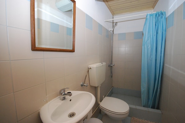 Foto van Boerderij in Soudos met tuin - Vakantiehuis in Soudos - BathRoom