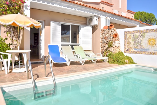 Foto van Villa in Vilamoura met Zwembad en Golf - Vakantiehuis in Vilamoura - ExteriorSummer