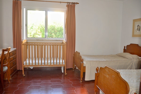 Foto van Villa in Vilamoura met Zwembad & Terras - Vakantiehuis in Vilamoura - BedRoom