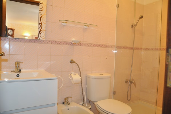 Foto van Villa in Vilamoura met Zwembad & Terras - Vakantiehuis in Vilamoura - BathRoom