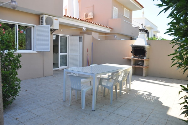 Foto van Villa in Vilamoura met Zwembad & Terras - Vakantiehuis in Vilamoura - TerraceBalcony