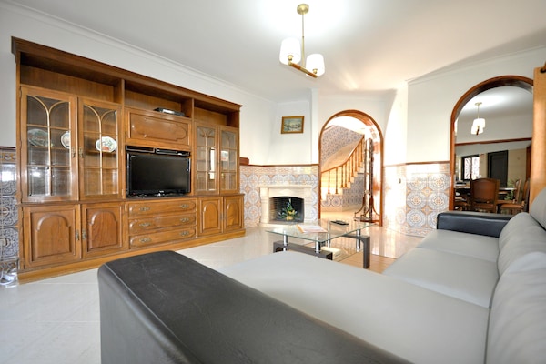 Foto van Villa in Vilamoura met zwembad bij golfbanen - Vakantiehuis in Vilamoura - LivingRoom