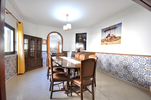 Foto van Villa in Vilamoura met zwembad bij golfbanen - Vakantiehuis in Vilamoura - DiningRoom