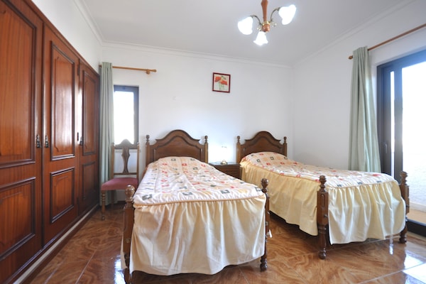 Foto van Villa in Vilamoura met zwembad bij golfbanen - Vakantiehuis in Vilamoura - BedRoom