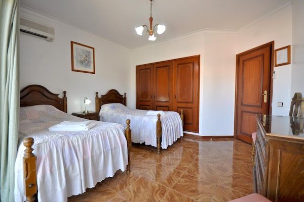 Foto van Villa in Vilamoura met zwembad bij golfbanen - Vakantiehuis in Vilamoura - BedRoom