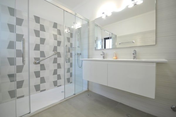 Foto van Villa in Vilamoura met zwembad bij golfbanen - Vakantiehuis in Vilamoura - BathRoom