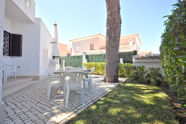 Foto van Villa in Vilamoura met zwembad bij golfbanen - Vakantiehuis in Vilamoura - TerraceBalcony