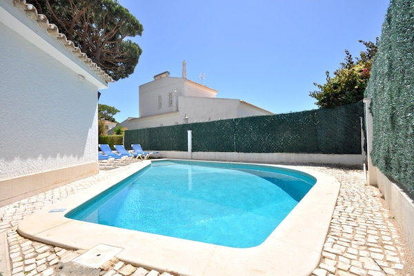 Foto van Villa in Vilamoura met zwembad bij golfbanen - Vakantiehuis in Vilamoura - PoolOfHouse