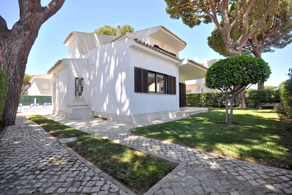 Foto van Villa in Vilamoura met zwembad bij golfbanen - Vakantiehuis in Vilamoura - ExteriorSummer