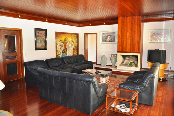Foto van Villa in Vilamoura met privézwembad & BBQ - Vakantiehuis in Vilamoura - LivingRoom