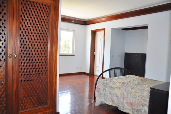 Foto van Villa in Vilamoura met privézwembad & BBQ - Vakantiehuis in Vilamoura - BedRoom