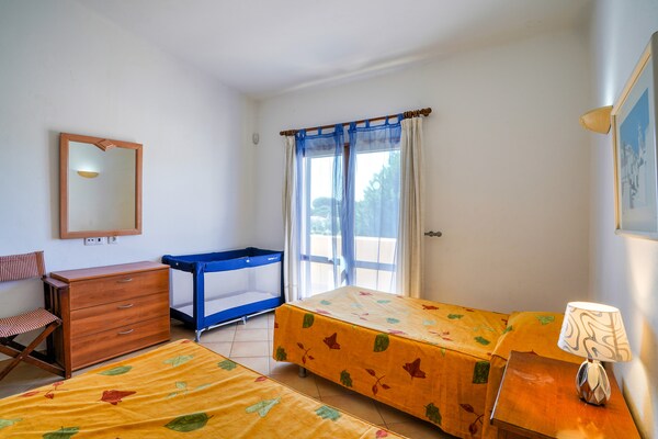 Foto van Moderne villa met privézwembad - Vakantiehuis in Vilamoura - BedRoom