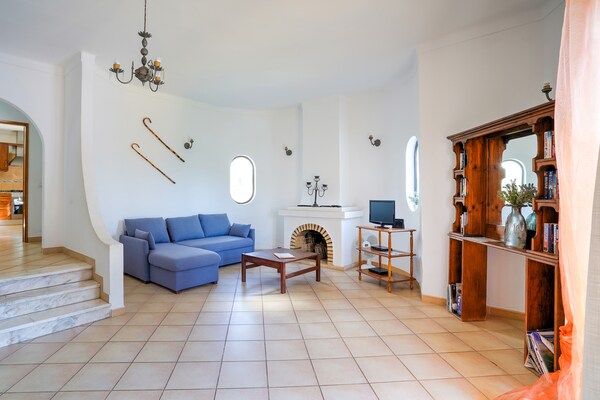 Foto van Moderne villa met privézwembad - Vakantiehuis in Vilamoura - LivingRoom
