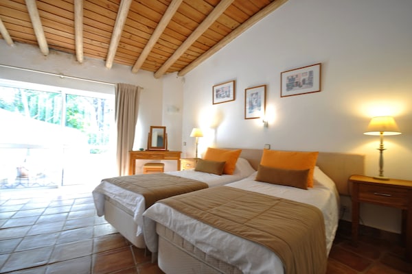 Foto van Villa in Almancil met Zwembad en Golfbaan - Vakantiehuis in Almancil - BedRoom