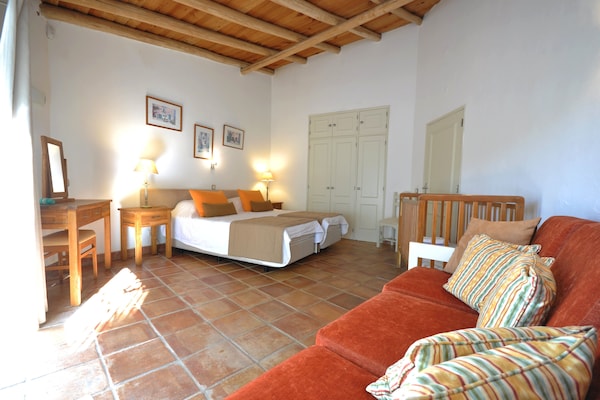 Foto van Villa in Almancil met Zwembad en Golfbaan - Vakantiehuis in Almancil - BedRoom