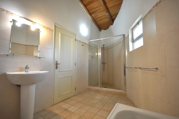 Foto van Villa in Almancil met Zwembad en Golfbaan - Vakantiehuis in Almancil - BathRoom