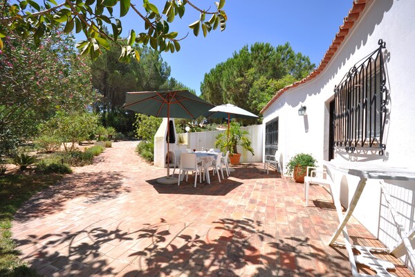 Foto van Villa in Almancil met Zwembad en Golfbaan - Vakantiehuis in Almancil - TerraceBalcony
