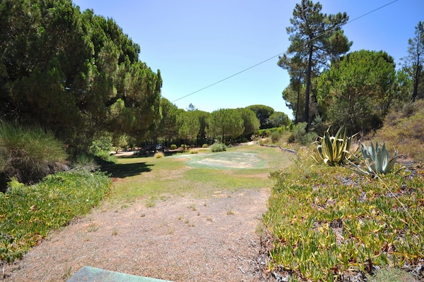 Foto van Villa in Almancil met Zwembad en Golfbaan - Vakantiehuis in Almancil - GardenSummer