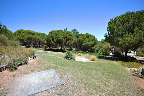 Foto van Villa in Almancil met Zwembad en Golfbaan - Vakantiehuis in Almancil - GardenSummer