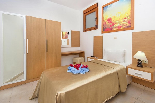 Foto van Vakantiehuis in Kiotari vlak bij het strand - Vakantiehuis in Kiotari - BedRoom