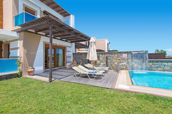 Foto van Vakantiehuis in Kiotari vlak bij het strand - Vakantiehuis in Kiotari - ExteriorSummer