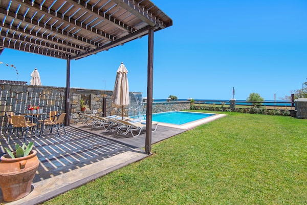 Foto van Vakantiehuis in Kiotari vlak bij het strand - Vakantiehuis in Kiotari - ExteriorSummer