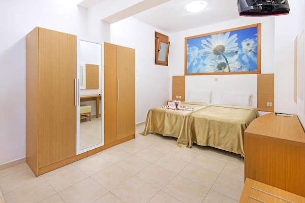 Foto van Vakantiehuis in Kiotari met een terras - Vakantiehuis in Kiotari - BedRoom