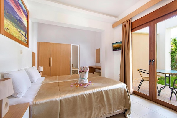 Foto van Vakantiehuis in Kiotari met een terras - Vakantiehuis in Kiotari - BedRoom