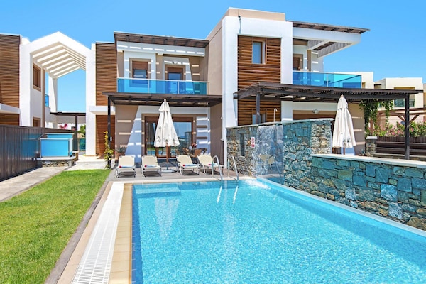 Foto van Vakantiehuis in Kiotari met een terras - Vakantiehuis in Kiotari - PoolOfHouse