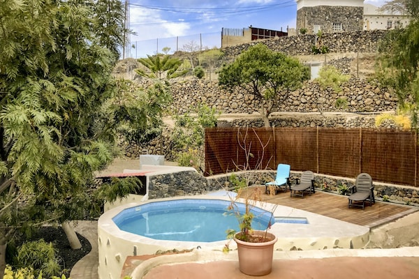 Foto van Vakantiehuis aan de kust van Tenerife voor 3 - Vakantiehuis in Malpais de Candelaria - PoolOfHouse